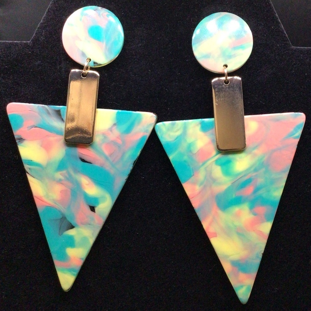 🚨 Colorful Geometric Earrings
